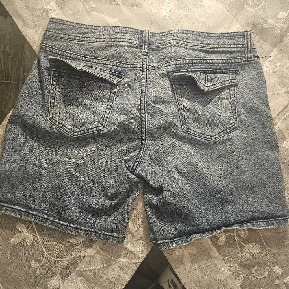 Charlotte Russe denim distressed long chic womens shorts size 10
